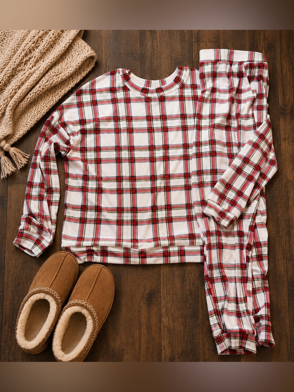 Auden Women’s Pajama Set XXL Red White Green Plaid Fleece Holiday Lounge Set